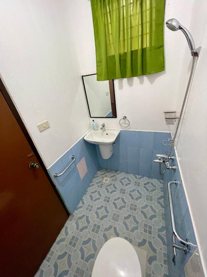 Chislyk Inn El Nido Esterno foto