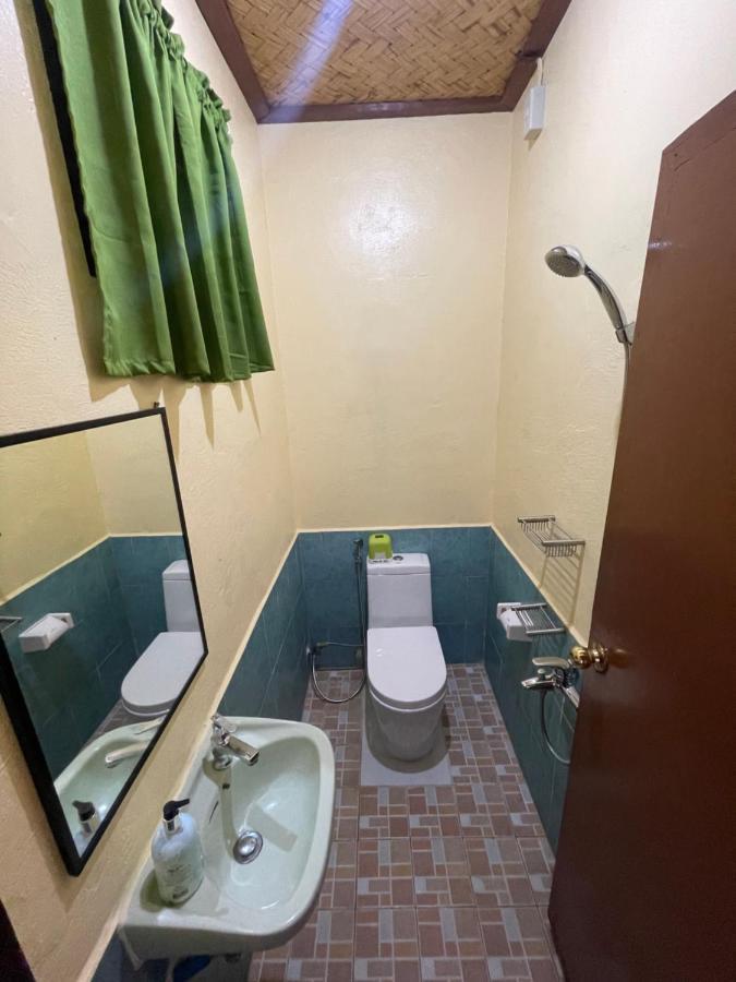 Chislyk Inn El Nido Esterno foto